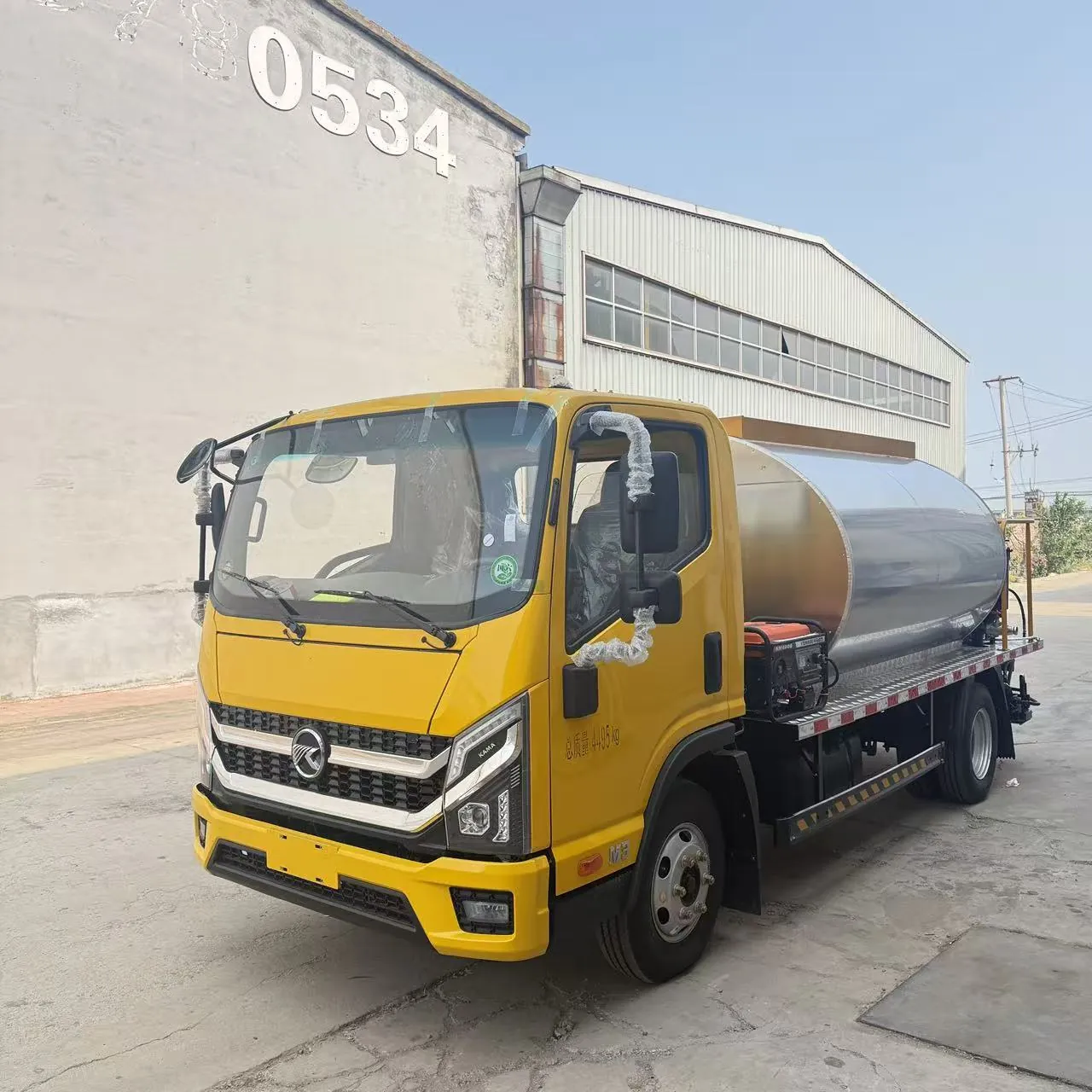 智能变频沥青洒布车
